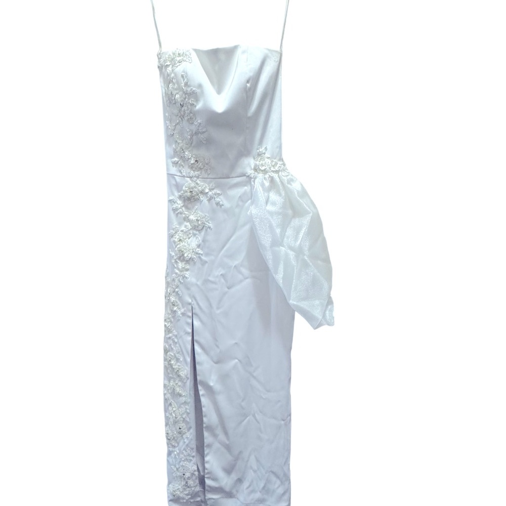 Elegant White Embroidered Dress with Side Slit - Small